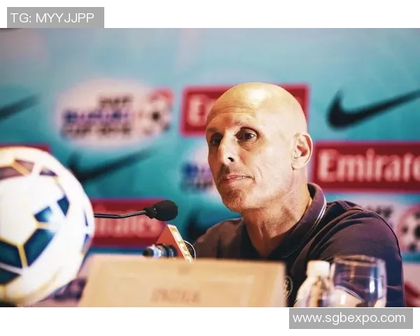 像足球明星的狗一样追逐梦想与荣耀的宠物生活探秘