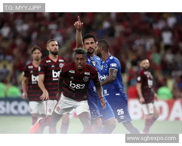 历年足球明星排名回顾与分析揭示传奇球员的辉煌成就与影响力 历年足球明星排名回顾与分析揭示传奇球员的辉煌成就与影响力